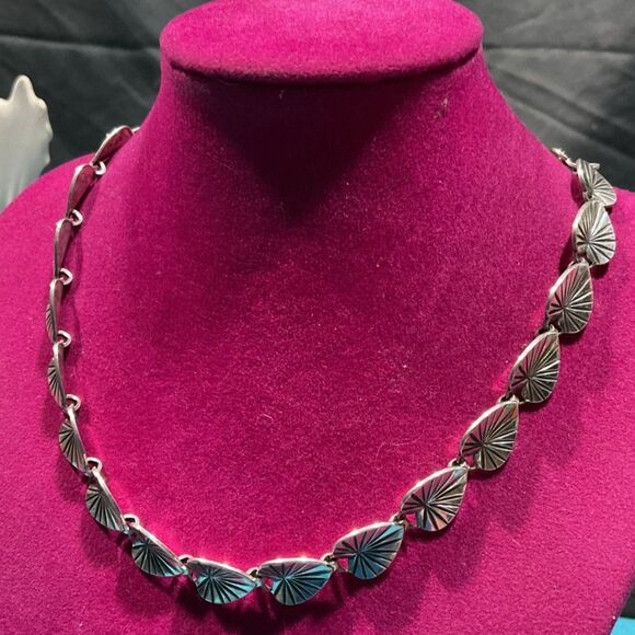 Vintage Danecraft Sterling Etched Leaf Necklace - Picture 1 of 5